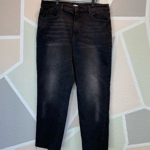 Old Navy Women’s Straight Leg Raw Hem Black Jeans - Size 16